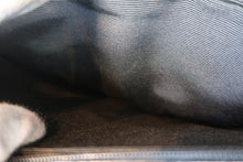 Load image into Gallery viewer, CHANEL  V-Stitch chain shoulder bag Caviar skin Black/Gold hadware Shoulder bag 800010228
