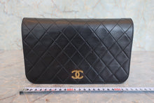 画像をギャラリービューアに読み込む, CHANEL/シャネル マトラッセプッシュロックチェーンショルダーバッグ ラムスキン ブラック/ゴールド金具 ショルダーバッグ 800050143
