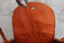 将图片加载到图库查看器，HERMES LINDY 30 Clemence leather Orange □N刻印 Shoulder bag 700030284
