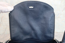 将图片加载到图库查看器，HERMES LINDY 26 Clemence leather Blue de malte □M刻印 Shoulder bag 600070151
