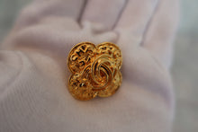 Load image into Gallery viewer, CHANEL CC mark Clover earring Gold plate Gold Earring 600050093

