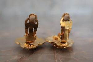 CHANEL CC mark Clover earring Gold plate Gold Earring 600050093