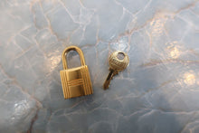将图片加载到图库查看器，HERMES PICOTIN LOCK MM Clemence leather Etoupe gray C刻印 Hand bag 700120203
