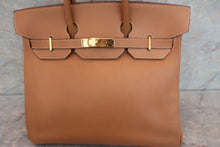 Load image into Gallery viewer, HERMES HAUT A COURROIRE 32 Graine Couchevel leather Natural 〇X Engraving Hand bag 600030033
