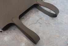 画像をギャラリービューアに読み込む, HERMES／エルメス ピコタンロックＰＭ トリヨンクレマンス エタン □P刻印 ハンドバッグ 800020234
