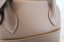 Load image into Gallery viewer, HERMES LINDY 26 Swift leather Etoupe gray T Engraving Shoulder bag 700120142
