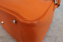 將圖片載入圖庫檢視器 HERMES／エルメス リンディ34 バイカラー トリヨンクレマンス オレンジ/ムタード □P刻印 ショルダーバッグ 700050029
