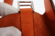 画像をギャラリービューアに読み込む, HERMES／エルメス ピコタンロックＰＭ トリヨンクレマンス オレンジ □L刻印 ハンドバッグ 800100130
