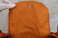將圖片載入圖庫檢視器 HERMES／エルメス リンディ34 バイカラー トリヨンクレマンス オレンジ/ムタード □P刻印 ショルダーバッグ 700050029
