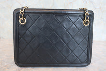 Load image into Gallery viewer, CHANEL Matelasse fringe shoulder bag Lambskin Black/Gold hadware Shoulder bag 800040093
