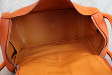 將圖片載入圖庫檢視器 HERMES／エルメス リンディ34 バイカラー トリヨンクレマンス オレンジ/ムタード □P刻印 ショルダーバッグ 700050029
