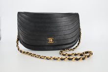 画像をギャラリービューアに読み込む, CHANEL/シャネル ココマークチェーンショルダーバッグ ラムスキン ブラック/ゴールド金具 ショルダーバッグ 800100177
