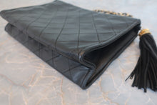 将图片加载到图库查看器，CHANEL/香奈儿 CF 流苏 链条包 羊皮 Black/Gold Hardware(黑色/金色金属) 肩背包 800070166
