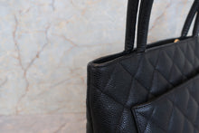 Load image into Gallery viewer, CHANEL Medallion Tote Caviar skin Black/Gold hadware Tote bag 700100028
