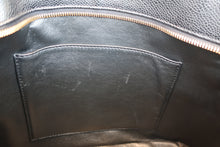 Load image into Gallery viewer, CHANEL Medallion Tote Caviar skin Black/Gold hadware Tote bag 700100028

