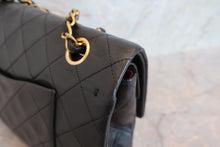 Load image into Gallery viewer, CHANEL Matelasse Double flap double chain shoulder bag Lambskin Black/Gold hadware Shoulder bag 700100022

