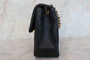 CHANEL Mini Matelasse single flap chain shoulder bag Lambskin Black/Gold hadware Shoulder bag 600090280