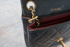 CHANEL Mini Matelasse single flap chain shoulder bag Lambskin Black/Gold hadware Shoulder bag 600090280