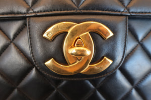 CHANEL Medium Matelasse Single flap chain shoulder bag Lambskin Black/Gold hadware Shoulder bag 700100003