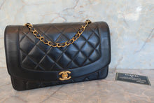 Load image into Gallery viewer, CHANEL  Diana matelasse chain shoulder bag Lambskin Black/Gold hadware Shoulder bag 700050047
