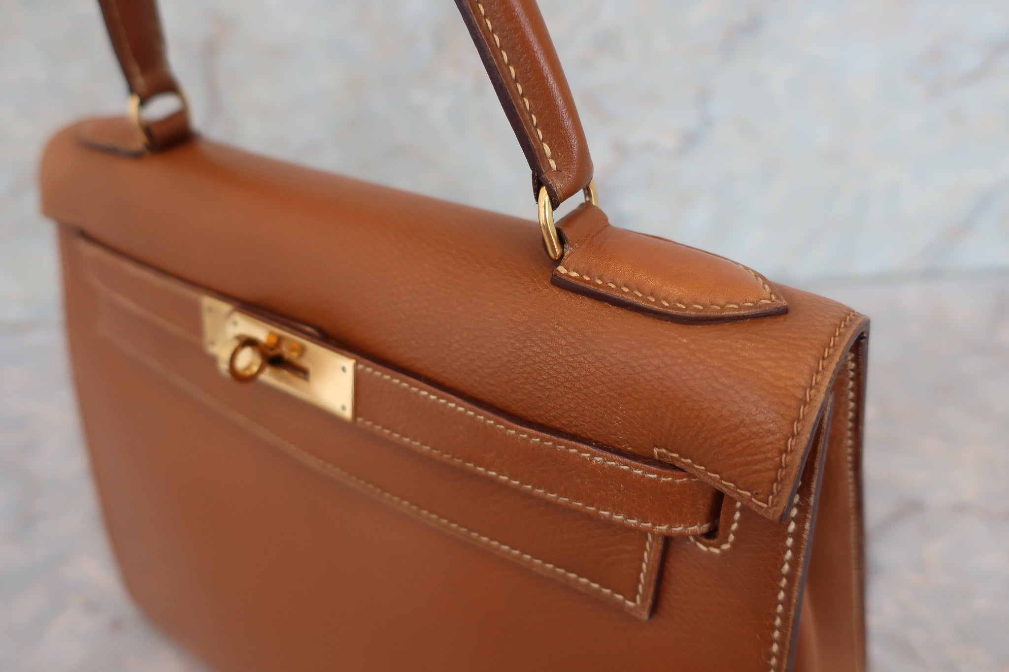 Hermès Kelly 35 Leather Handbag