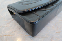 Load image into Gallery viewer, CHANEL  Diana matelasse chain shoulder bag Lambskin Black/Gold hadware Shoulder bag 700050047
