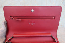画像をギャラリービューアに読み込む, CHANEL/シャネル ボーイシャネルチェーンウォレット キャビアスキン レッド/シルバー金具 ショルダーバッグ 800010180
