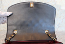 Load image into Gallery viewer, CHANEL  Diana matelasse chain shoulder bag Lambskin Black/Gold hadware Shoulder bag 700050047

