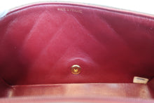 Load image into Gallery viewer, CHANEL  Diana matelasse chain shoulder bag Lambskin Black/Gold hadware Shoulder bag 700050047
