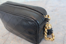Load image into Gallery viewer, CHANEL Matelasse Chain shoulder bag Lambskin Black/Gold hadware Shoulder bag 800040103
