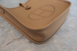 HERMES／エルメス エブリンTPM トリヨンクレマンス チャイ U刻印 ショルダーバッグ 700080222