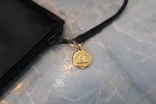 将图片加载到图库查看器，CHANEL/香奈儿 经典双C 链背包 羊皮 Black/Gold Hardware(黑色/金色金属) 背包 800070113

