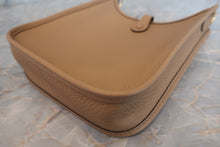 將圖片載入圖庫檢視器 HERMES／エルメス エブリンTPM トリヨンクレマンス チャイ U刻印 ショルダーバッグ 700080222
