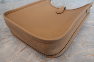 HERMES／エルメス エブリンTPM トリヨンクレマンス チャイ U刻印 ショルダーバッグ 700080222
