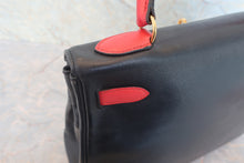 将图片加载到图库查看器，HERMES KELLY 32 Gulliver leather Black/Rouge vif 〇Z刻印 Shoulder bag 800030045
