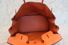 Load image into Gallery viewer, HERMES BIRKIN 35 Togo leather Orange □M Engraving Hand bag 700120138
