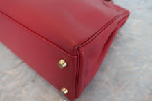 Load image into Gallery viewer, HERMES KELLY 32 Graine Couchevel leather Rouge vif □A Engraving Shoulder bag 600090020
