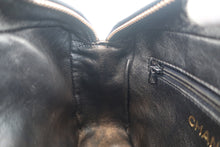 Load image into Gallery viewer, CHANEL Matelasse Chain shoulder bag Lambskin Black/Gold hadware Shoulder bag 800040103

