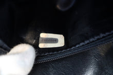 Load image into Gallery viewer, CHANEL Matelasse Chain shoulder bag Lambskin Black/Gold hadware Shoulder bag 800040103
