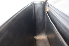 Load image into Gallery viewer, CHANEL  V-Stitch chain shoulder bag Caviar skin Black/Gold hadware Shoulder bag 700100026
