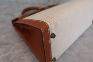 HERMES KELLY 32 Toile H/Graine Couchevel leather Beige/Gold 〇V Engraving Shoulder bag 600060051