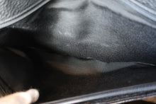 Load image into Gallery viewer, CHANEL  V-Stitch chain shoulder bag Caviar skin Black/Gold hadware Shoulder bag 700100026
