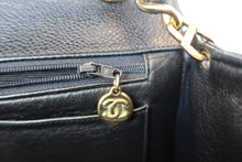 Load image into Gallery viewer, CHANEL  V-Stitch chain shoulder bag Caviar skin Black/Gold hadware Shoulder bag 700100026
