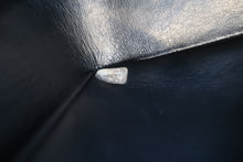 Load image into Gallery viewer, CHANEL  V-Stitch chain shoulder bag Caviar skin Black/Gold hadware Shoulder bag 700100026
