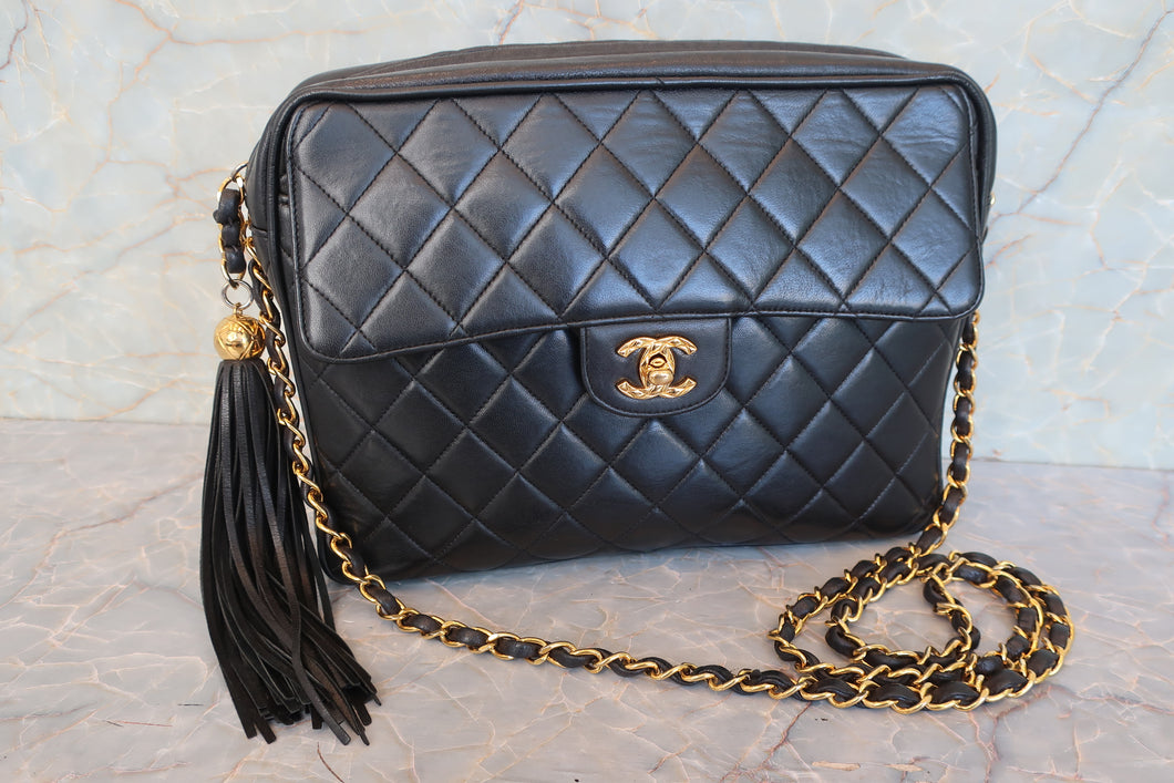 CHANEL Matelasse fringe chain shoulder bag Lambskin Black/Gold hadware Shoulder bag 700100048