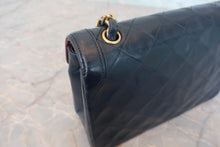 Load image into Gallery viewer, CHANEL Matelasse chain shoulder bag Lambskin Navy/Gold hadware Shoulder bag 800040085
