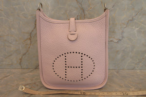 HERMES  EVELYNE TPM Clemence leather Mauve pale B刻印 Shoulder bag 700010080