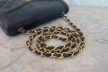 Load image into Gallery viewer, CHANEL Matelasse chain shoulder bag Lambskin Navy/Gold hadware Shoulder bag 800040085
