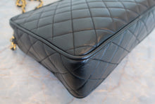 Load image into Gallery viewer, CHANEL Matelasse fringe chain shoulder bag Lambskin Black/Gold hadware Shoulder bag 700100048
