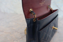Load image into Gallery viewer, CHANEL Matelasse chain shoulder bag Lambskin Navy/Gold hadware Shoulder bag 800040085
